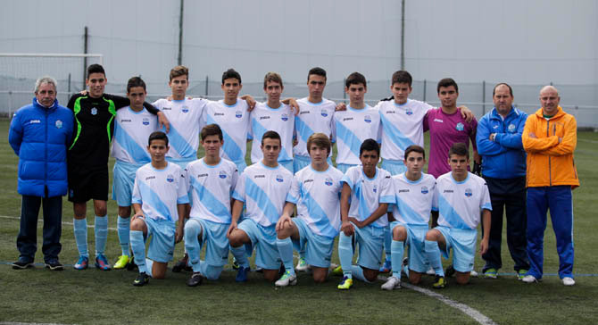 27-10-13.Fútbol cadete liga gallega Grupo 1.Galicia Caranza.Foto: Iago López