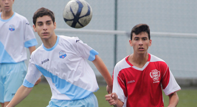27-10-13.Fútbol cadete liga gallega Grupo 1.
Calasanz A-Galicia Caranza.
Foto: Iago López